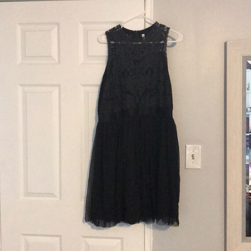 Sleeveless dress